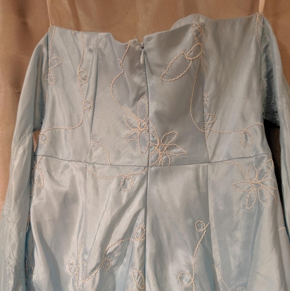 Blue strapless dress 👗 - Picture 6 of 8